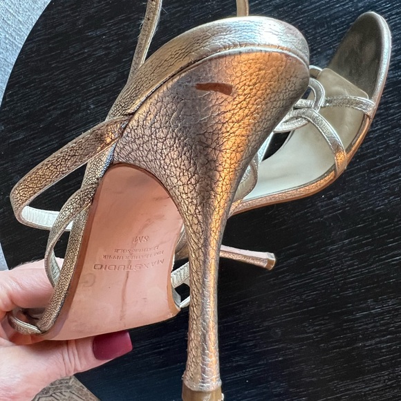 Champagne colored heels. 4” heel. By MaxStudio. - Picture 6 of 7